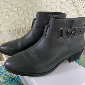 EUC Michael Kors Gray Leather Booties